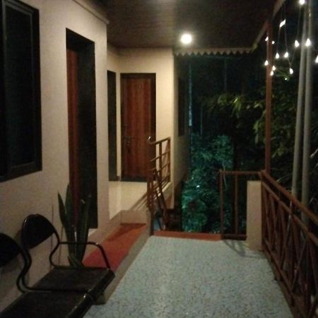 Anandi Villa Homestay Adhi Exterior foto